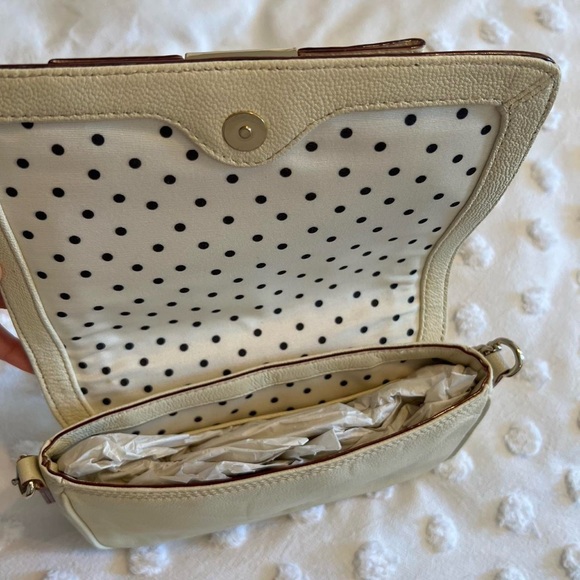 Kate Spade New York cream purse with dust bag - Picture 3 of 6